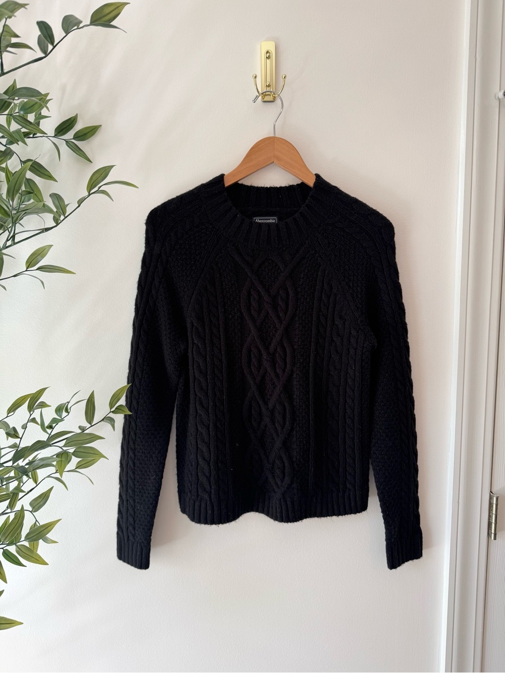 Abercrombie & Fitch Textural Stitch Cable Crew Sweater Black